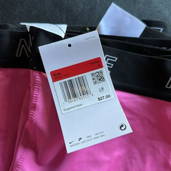 Nike- Kids s Pink Sports Shorts - NWT - Picture 2 of 2